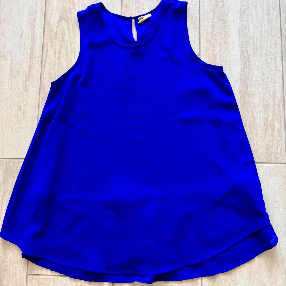 Sleeveless top